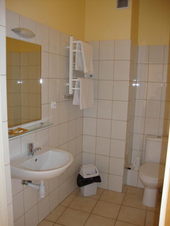 Apartamenty & Restauracja Janus เอลก์ ภายนอก รูปภาพ