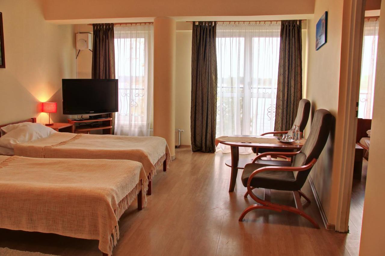Apartamenty & Restauracja Janus เอลก์ ภายนอก รูปภาพ